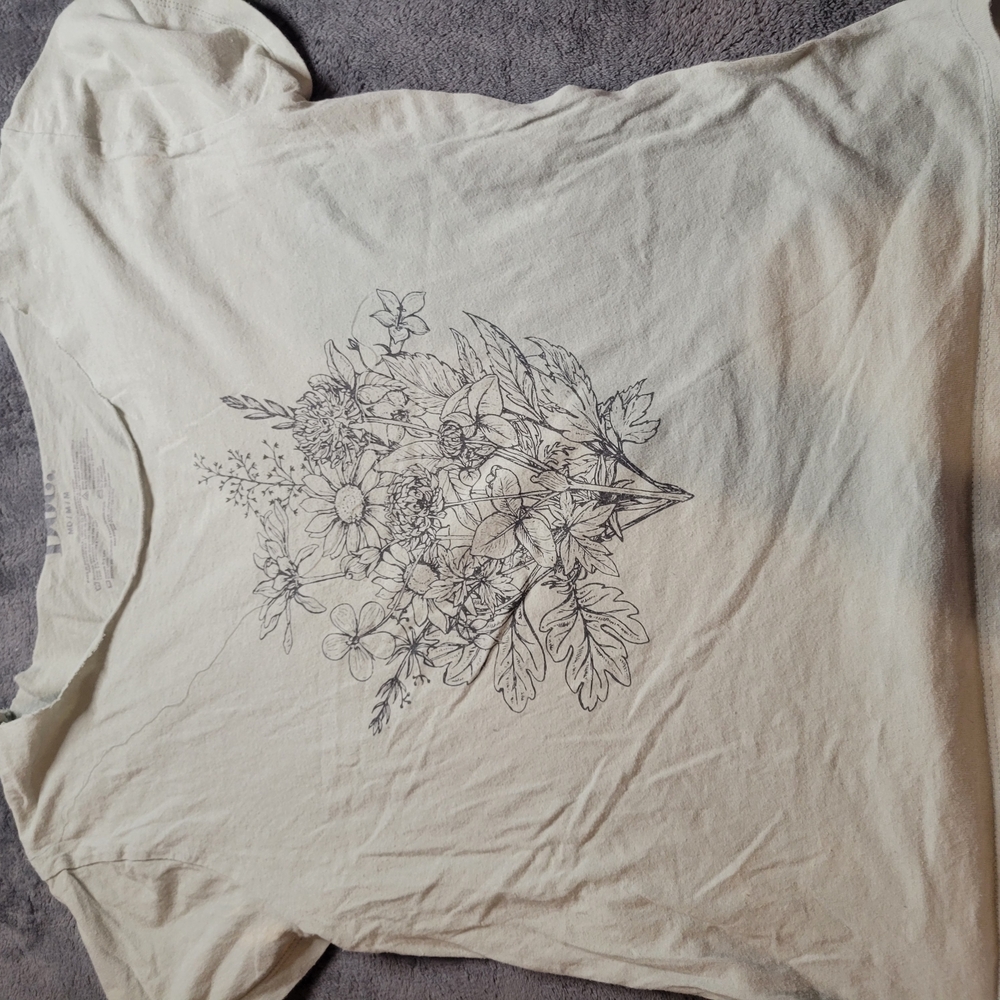 Doe & Rae Cream Floral Graphic Tee